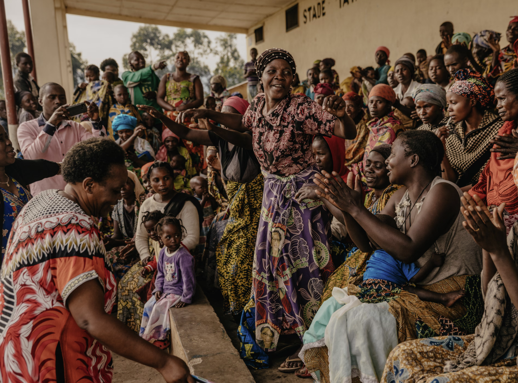 Congolese women and children unite together